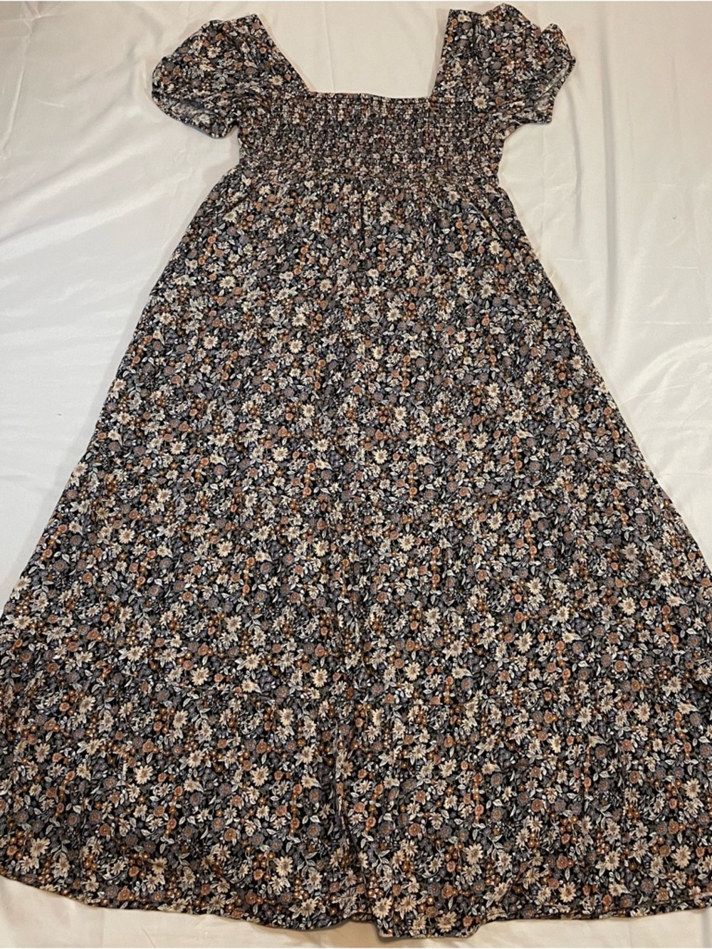 American Eagle Outfitters Black Floral Maxi with Puff Sleeves - Picture 9 of 9